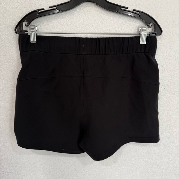 Lululemon On The Fly Short *Woven *2.5" Black Women’s Size 8 - Picture 6 of 7